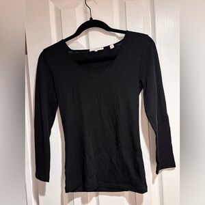 Vince lightweight 100%Wool Sweater